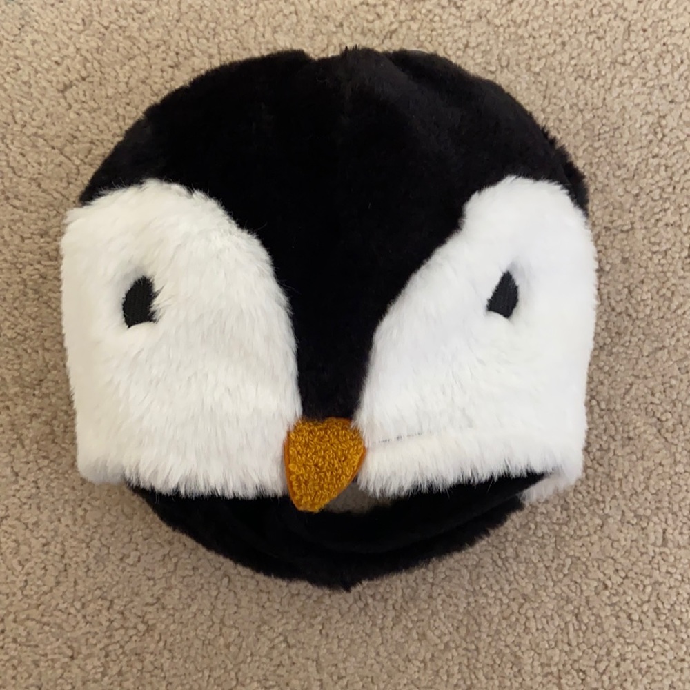 Fuzzy Penguin Hat